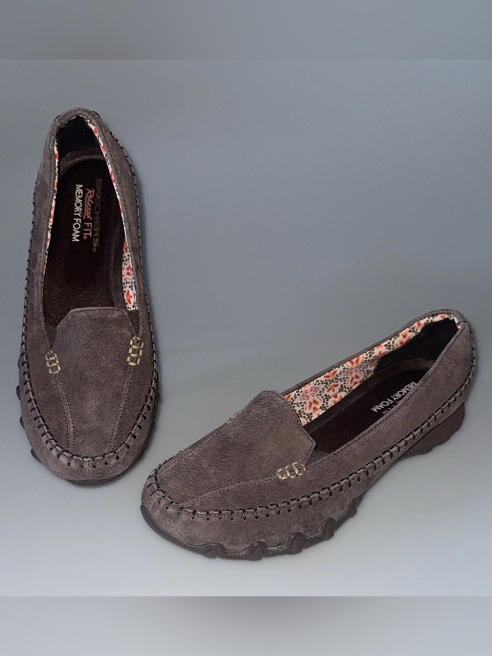 Skechers Women's brown Suede Memory Foam slip on Moccasins casual everyday